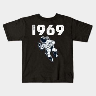 Apollo 11 Landing 51st Anniversary Man on the Moon - 1969 2020 DREAMS COME TRUE Kids T-Shirt